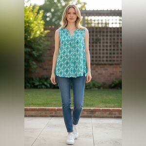 Hanna & Gracie Sleeveless Shirt Size XL